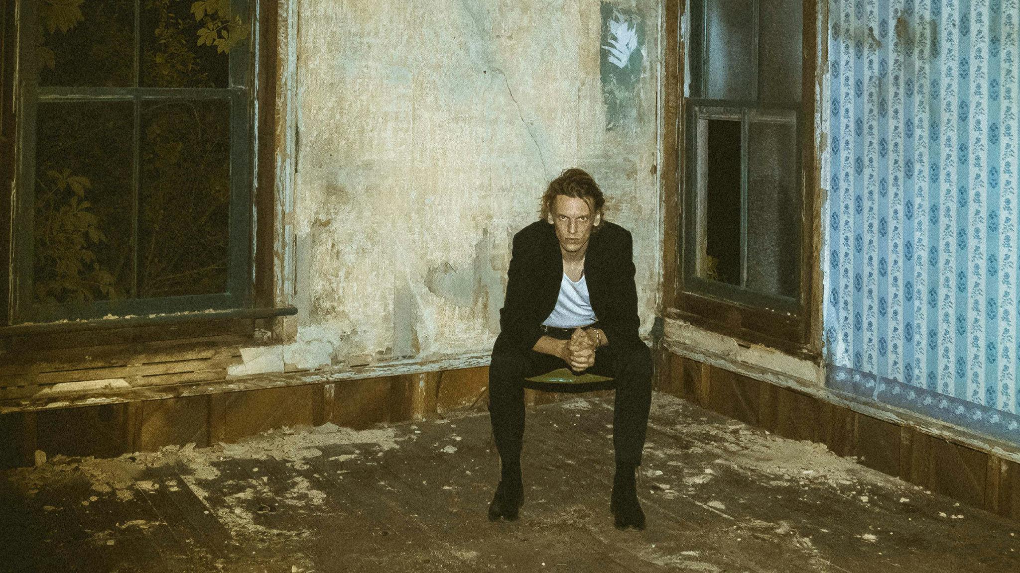 Jamie Campbell Bower announces new single, Heaven In Your Eyes