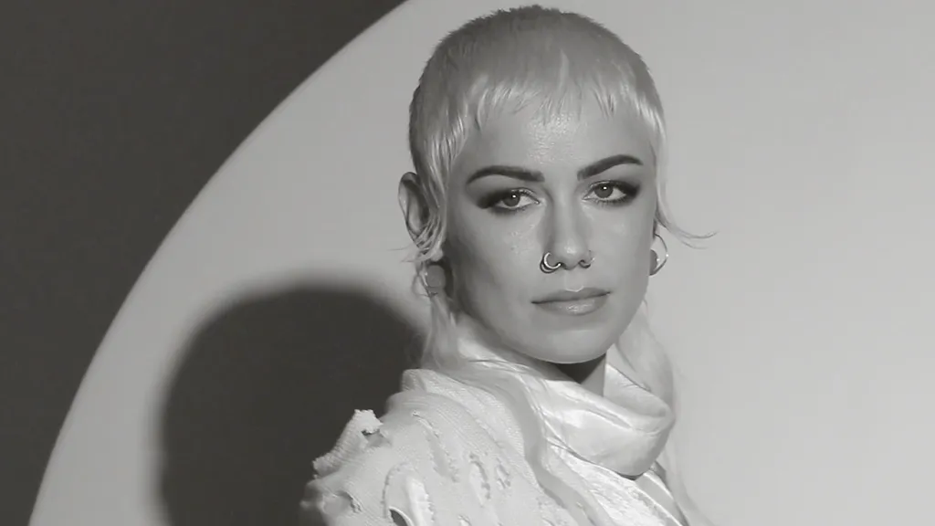 Jenna Mc Dougall Hevenshe The Blessing video header