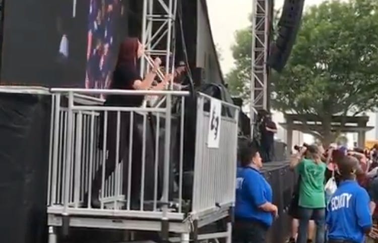 This Killswitch Engage Sign Language Interpreter Is A Legend