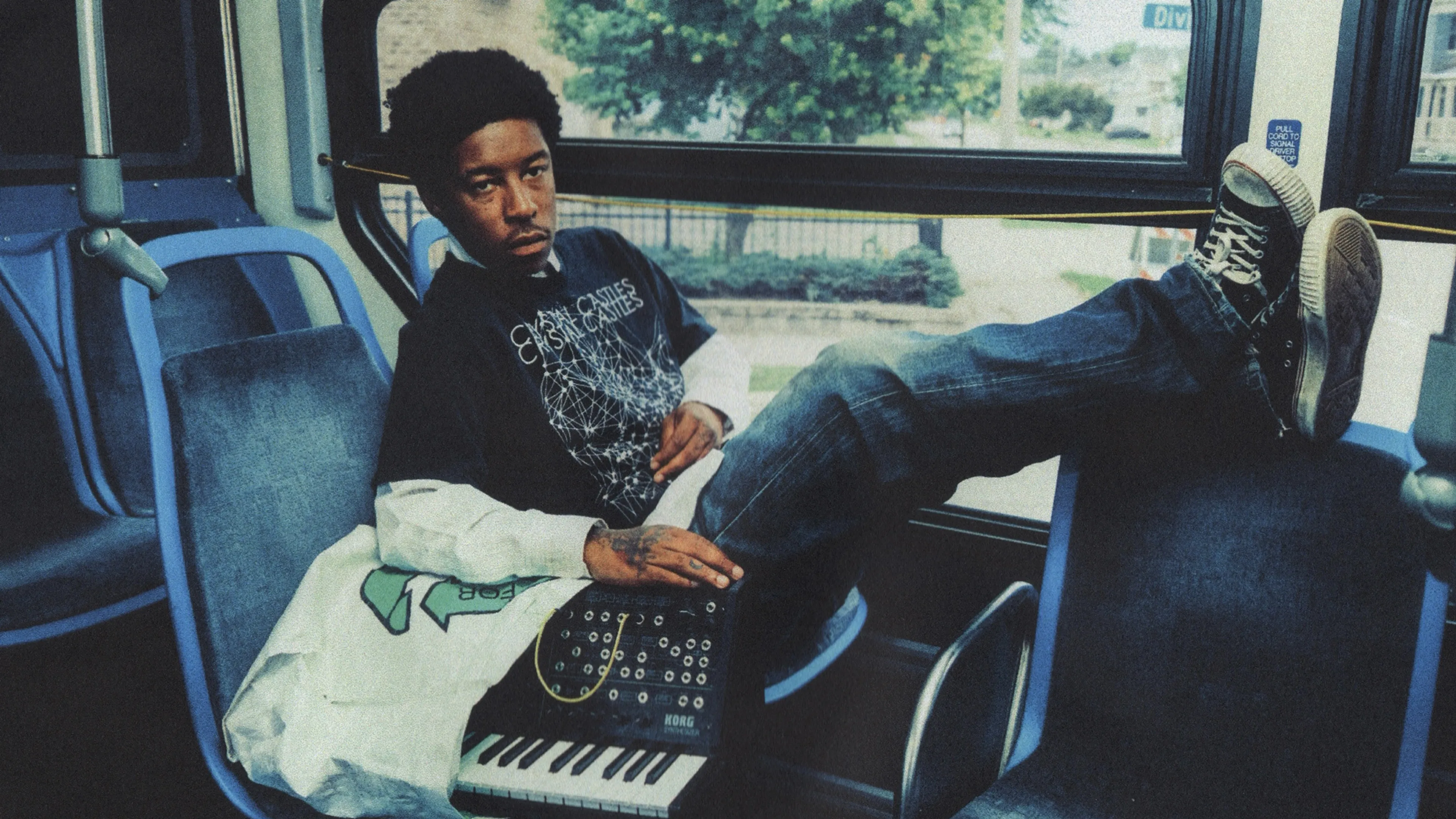KennyHoopla announces December tour with girlfriends