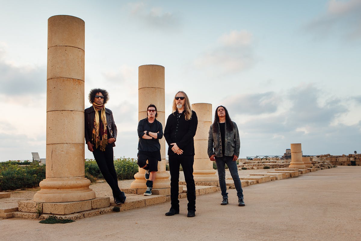 Alice In Chains Address The Ghosts Of Their Past And Plot A Glorious Future