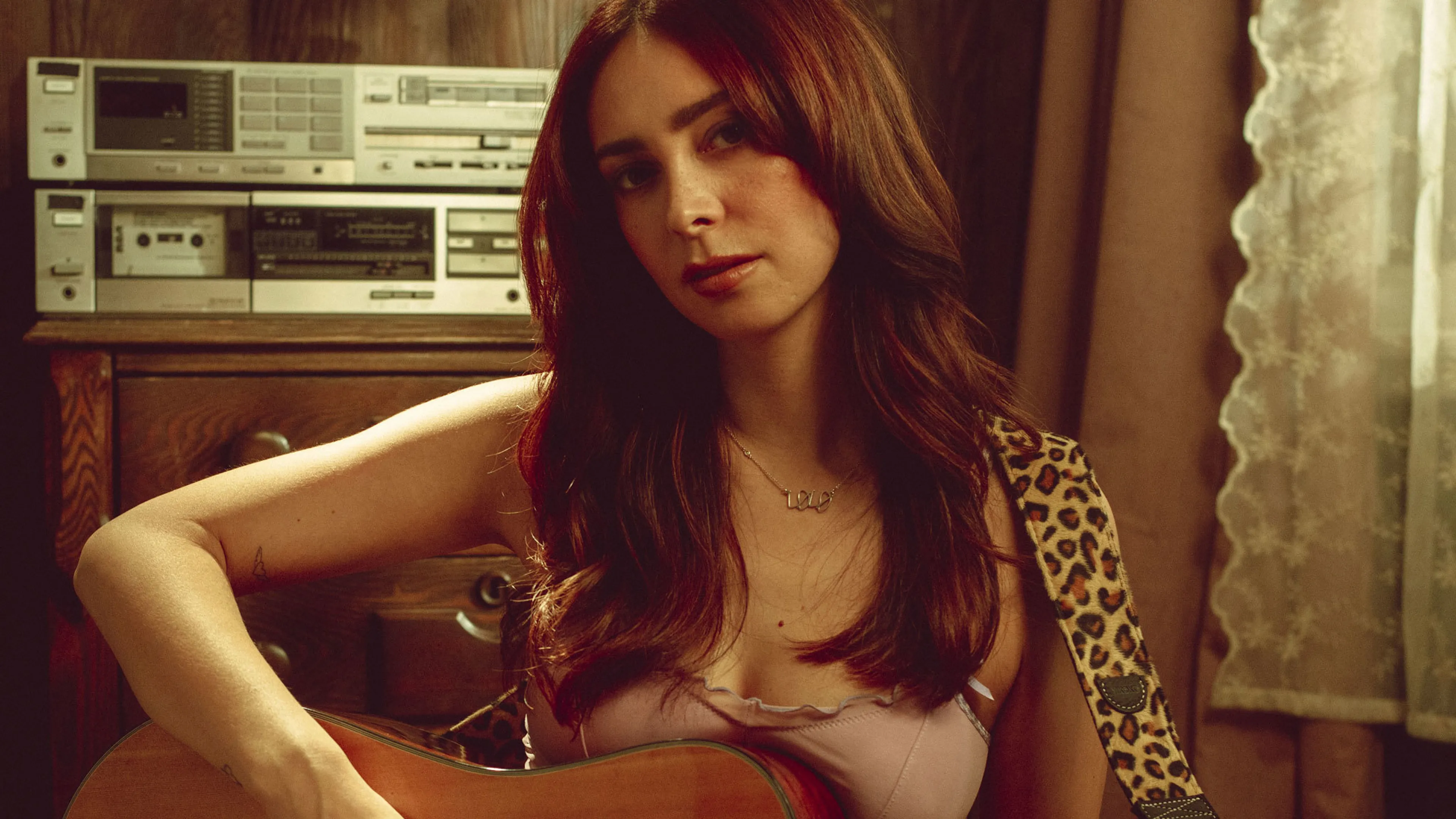 LØLØ shares new single, me with no shirt on