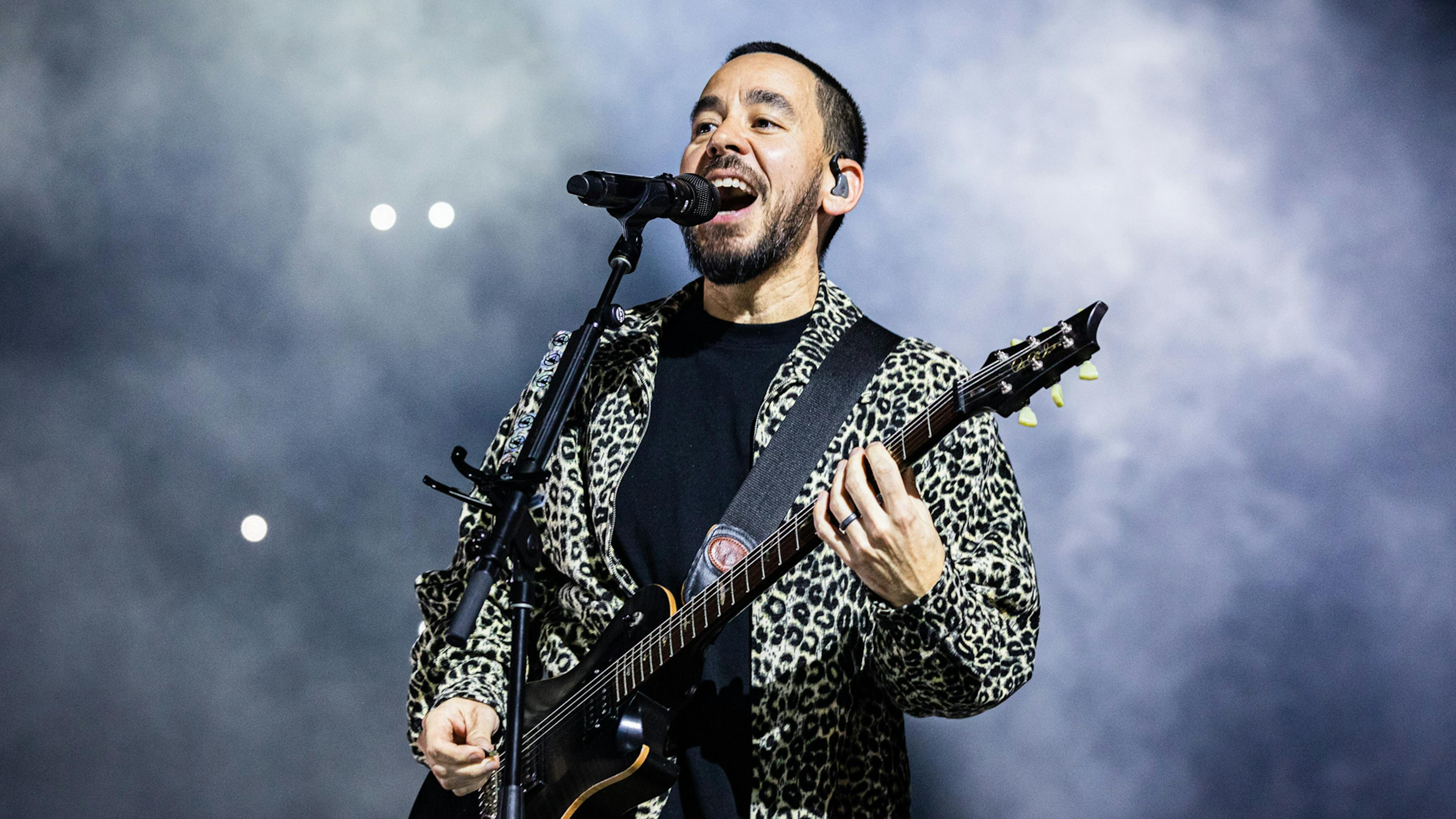 See Linkin Park help kick off 2024 League Of Legends World Championships in London