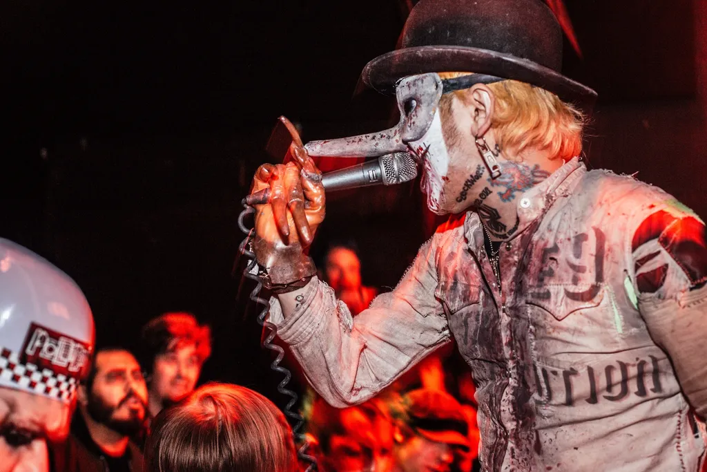 Manic Relapse Hat Trickers 2 Michael Thorn