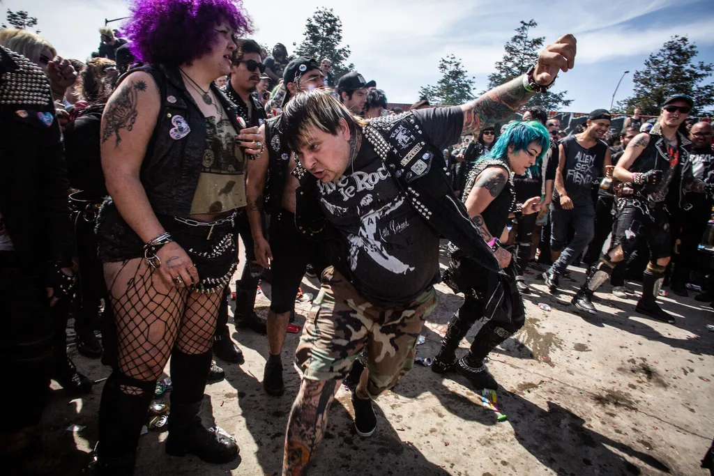 Manic Relapse Punx 2 Michael Thorn