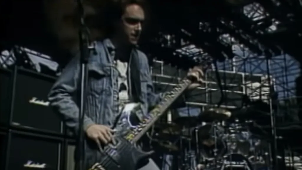 Metallica Cliff Burton For Whom The Bell Tolls live You Tube
