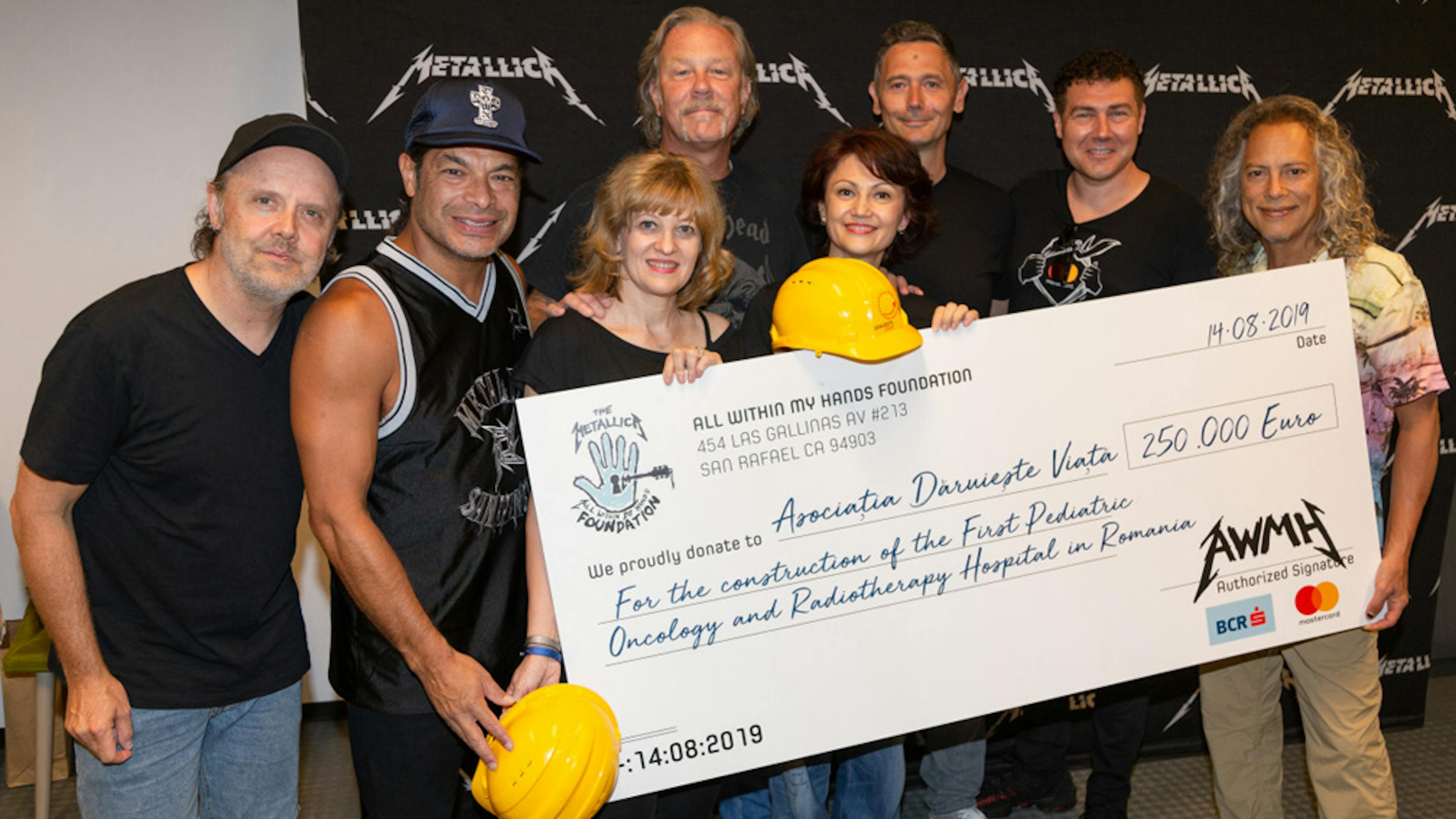 Metallica Donate €250,000 For Romanian Pediatric Oncology And Radiotherapy Hospital