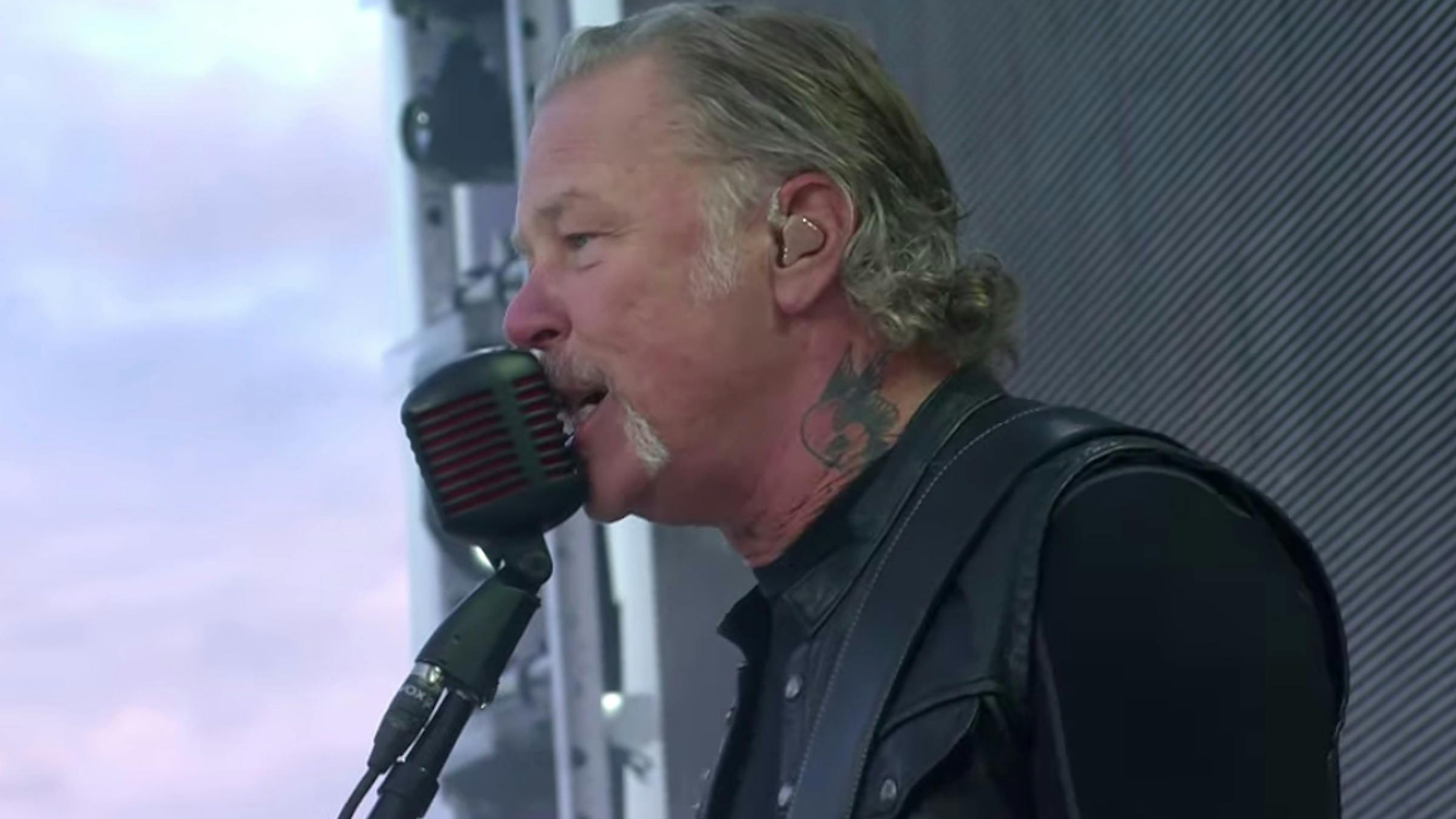 Watch Metallica Pay Tribute To Thin Lizzy's Phil Lynott At Their Ireland Show