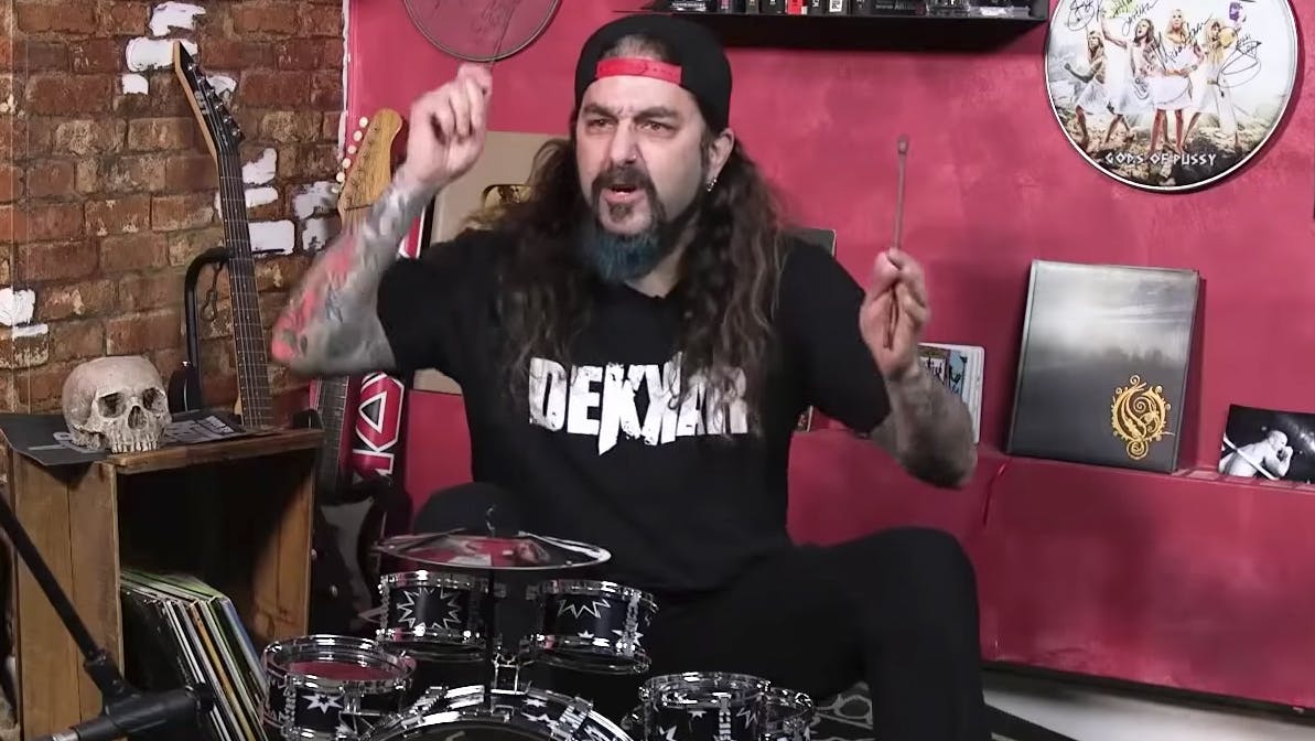 Mike Portnoy Pays Tribute To Neil Peart On A Kids' Drum Kit