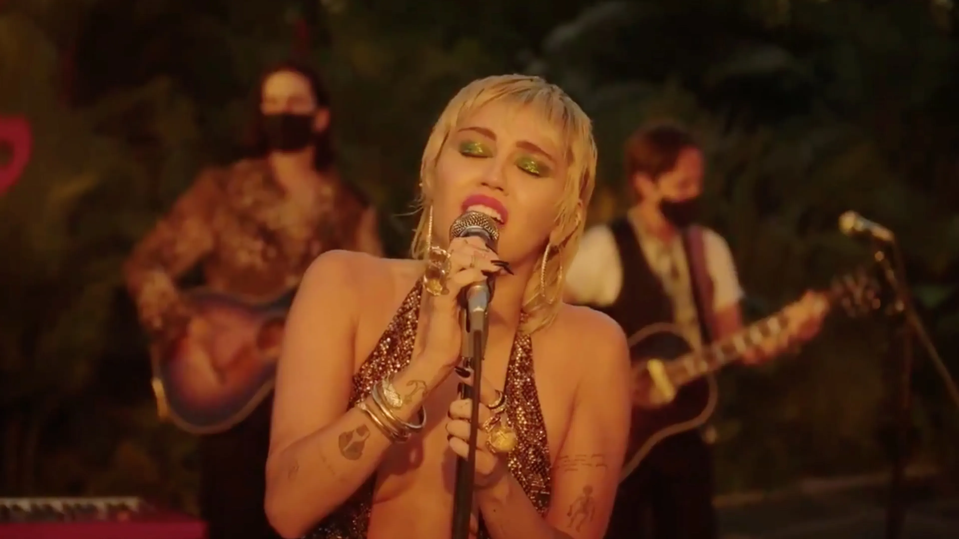 Watch Miley Cyrus' Beautiful Cover Of Pearl Jam's Just Breathe