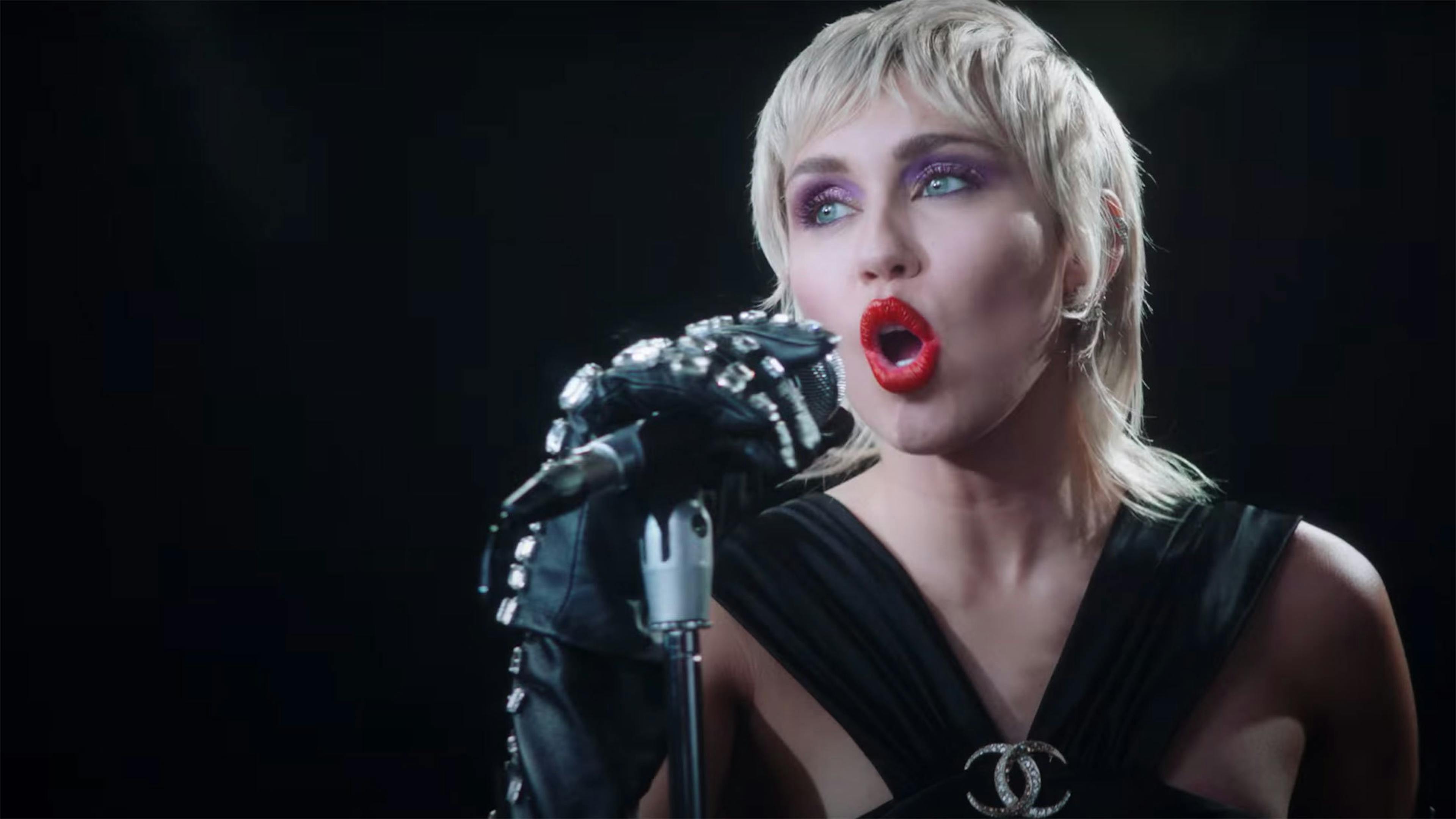 Hear Miley Cyrus Cover Hole’s Doll Parts