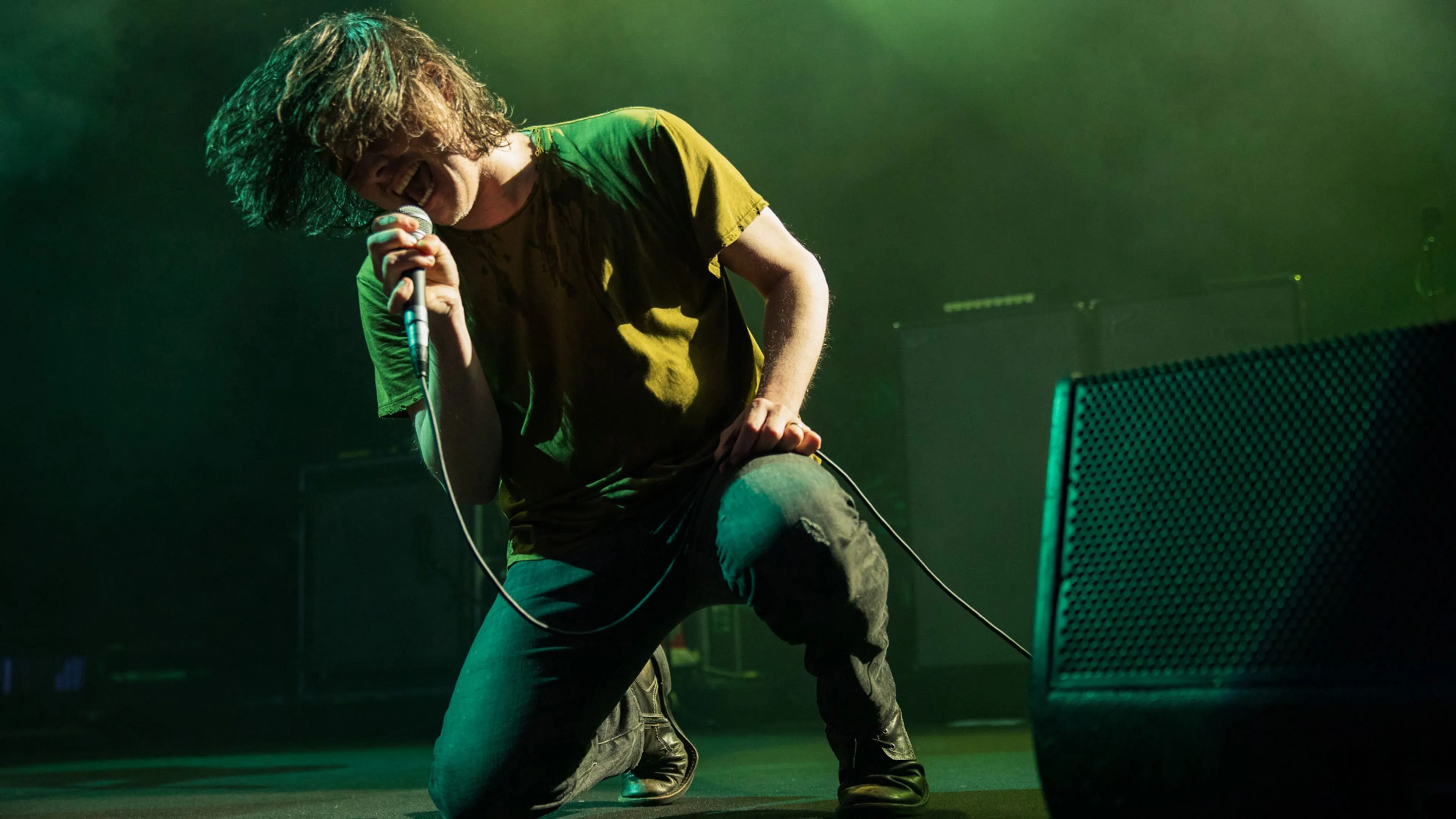 Watch My Chemical Romance play Cemetery Drive a cappella