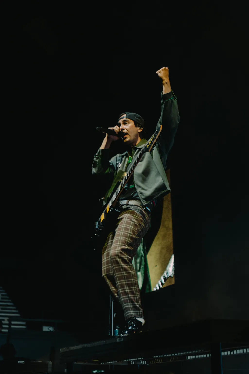 PIERCE THE VEIL WEMBLEY NIAMH LOUISE 7