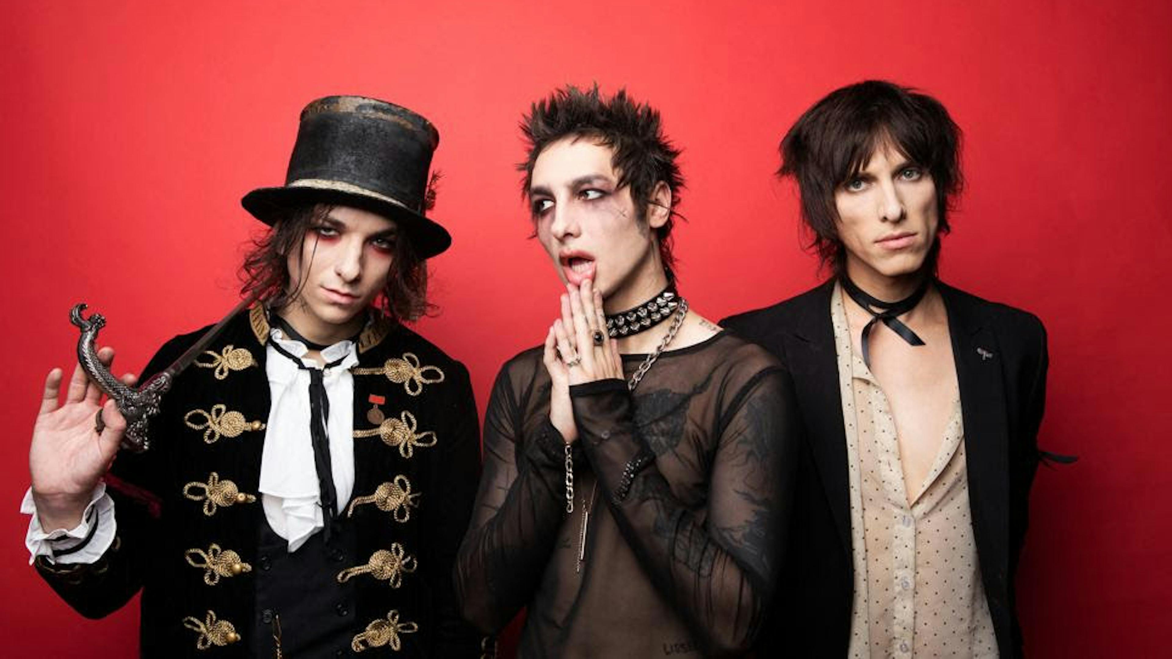 Palaye Royale Release New Video For Hang On To Yourself