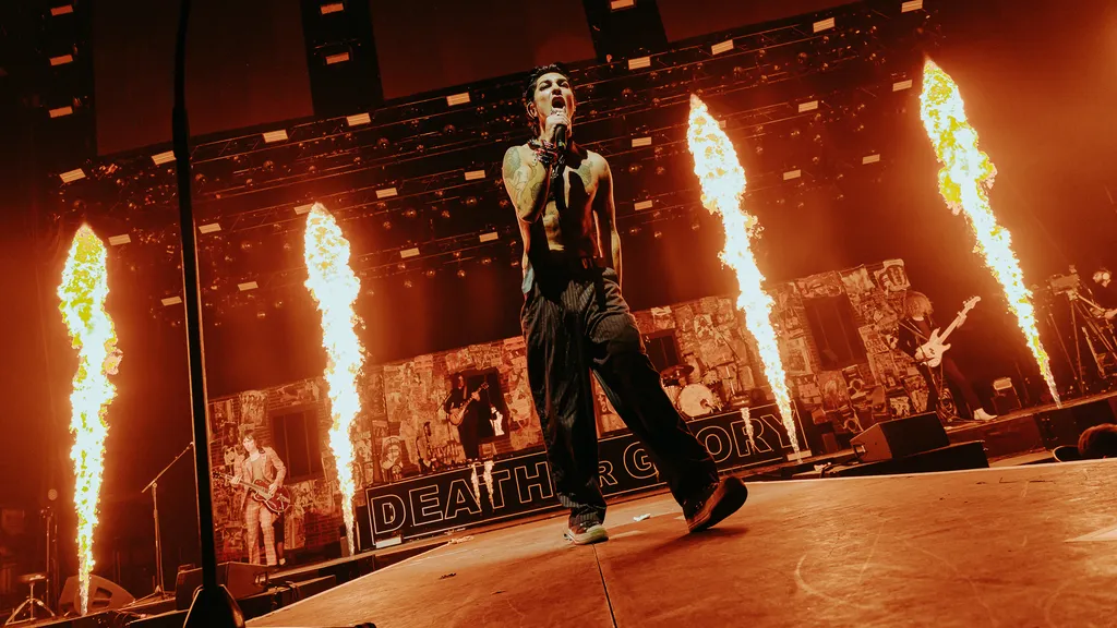 Palaye Royale Wembley Arena Mac Praed 2024 8