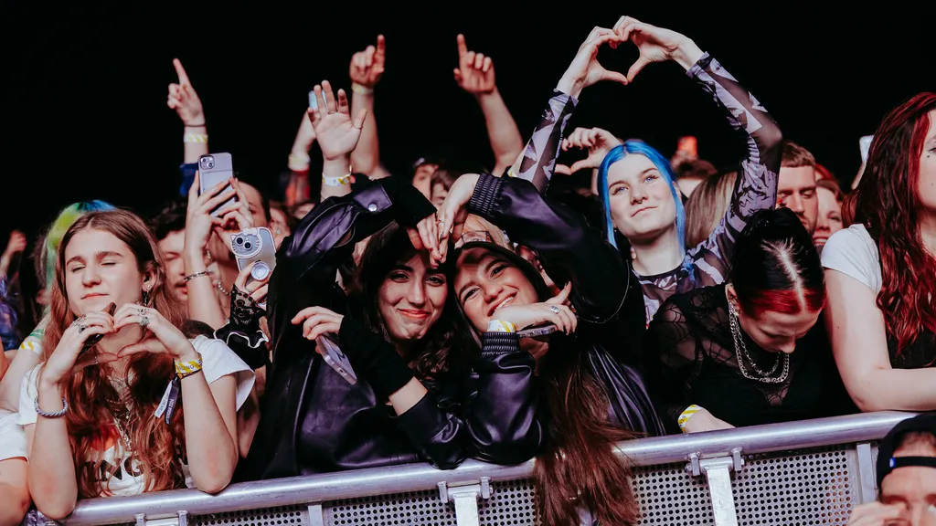 Palaye Royale Wembley Arena Mac Praed 2024 9