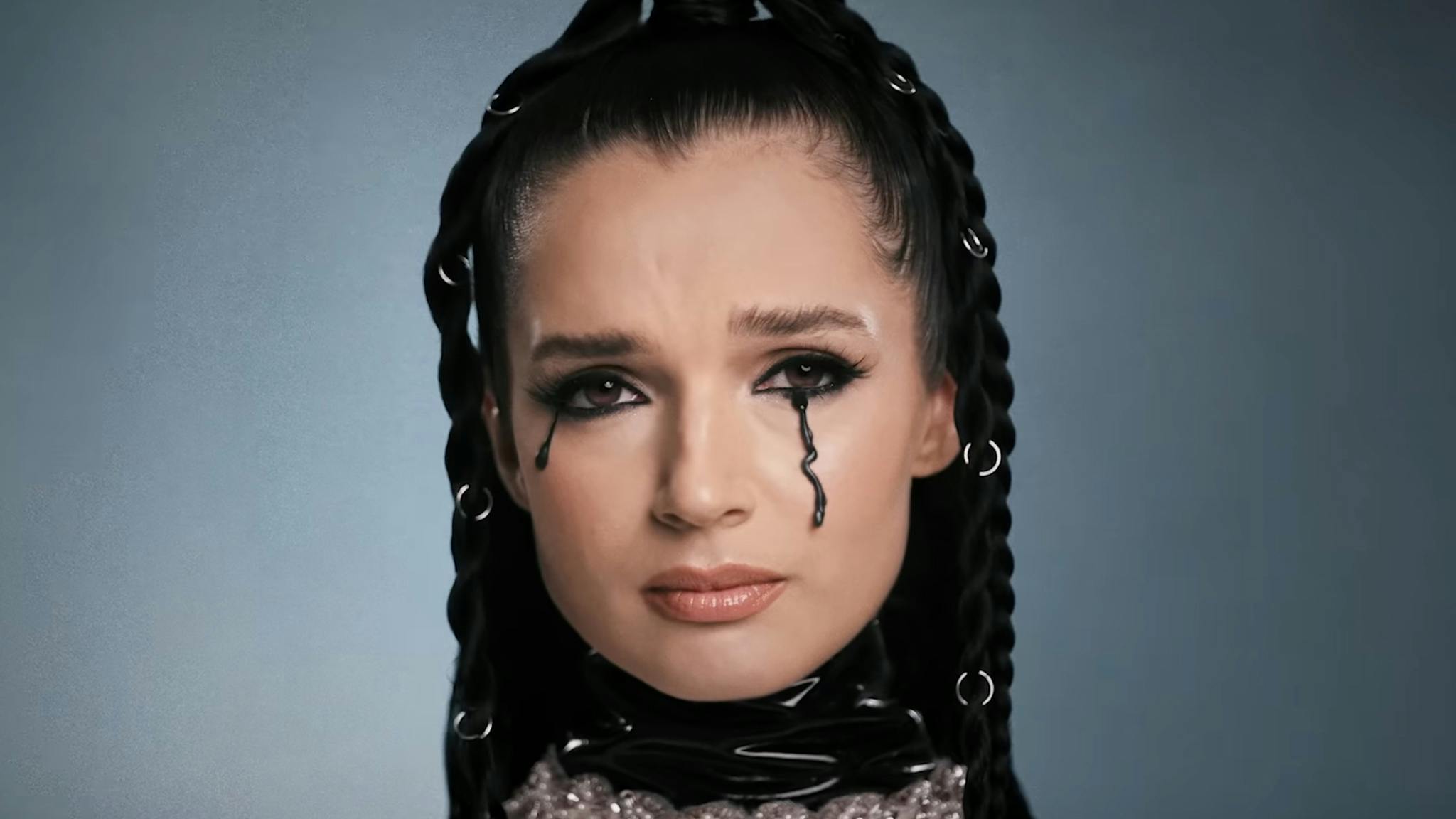 Poppy announces sixepisode variety show, Improbably Poppy Kerrang!