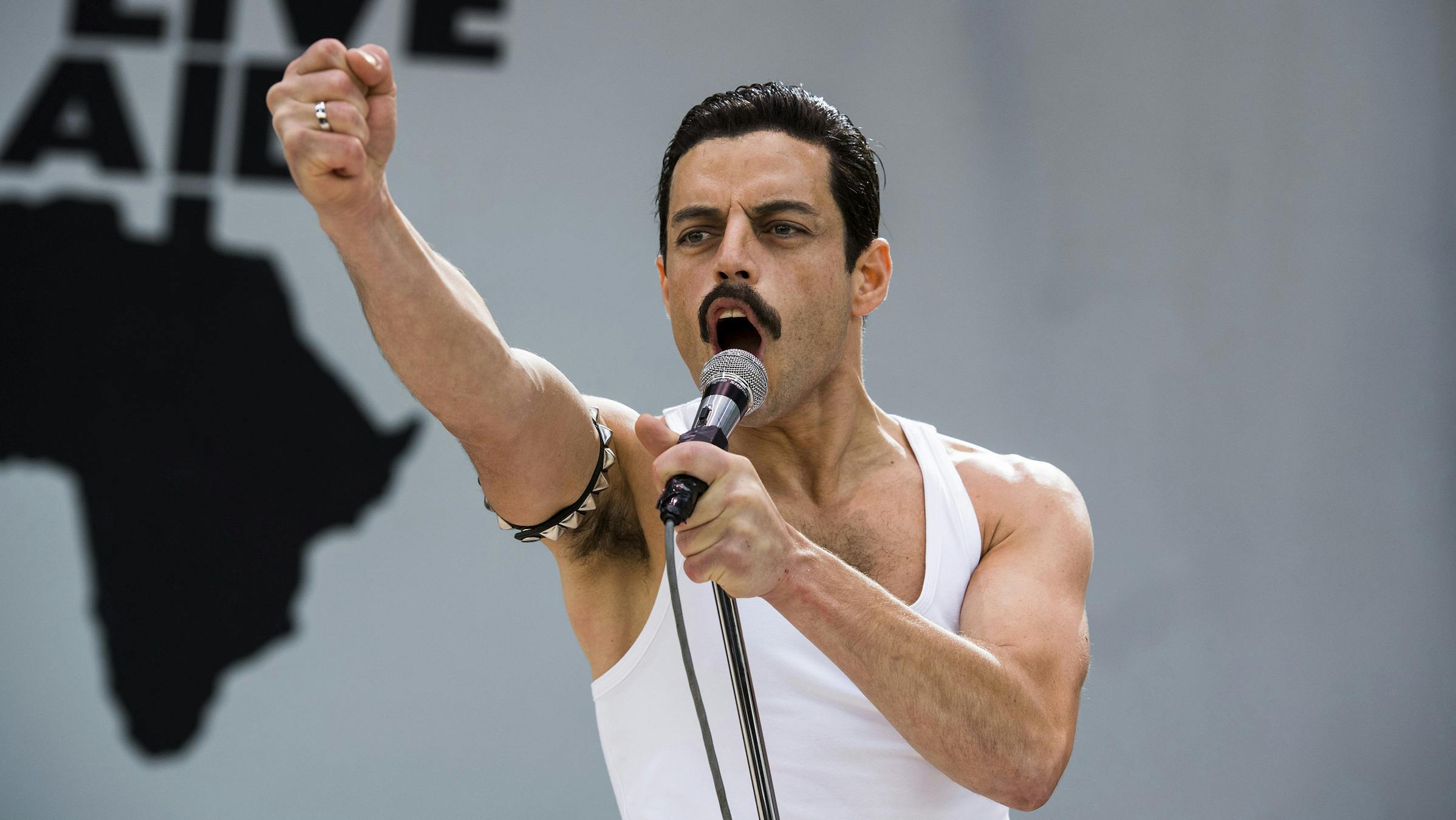 Rami Malek Wins Oscar For Portraying Freddie Mercury in Bohemian Rhapsody