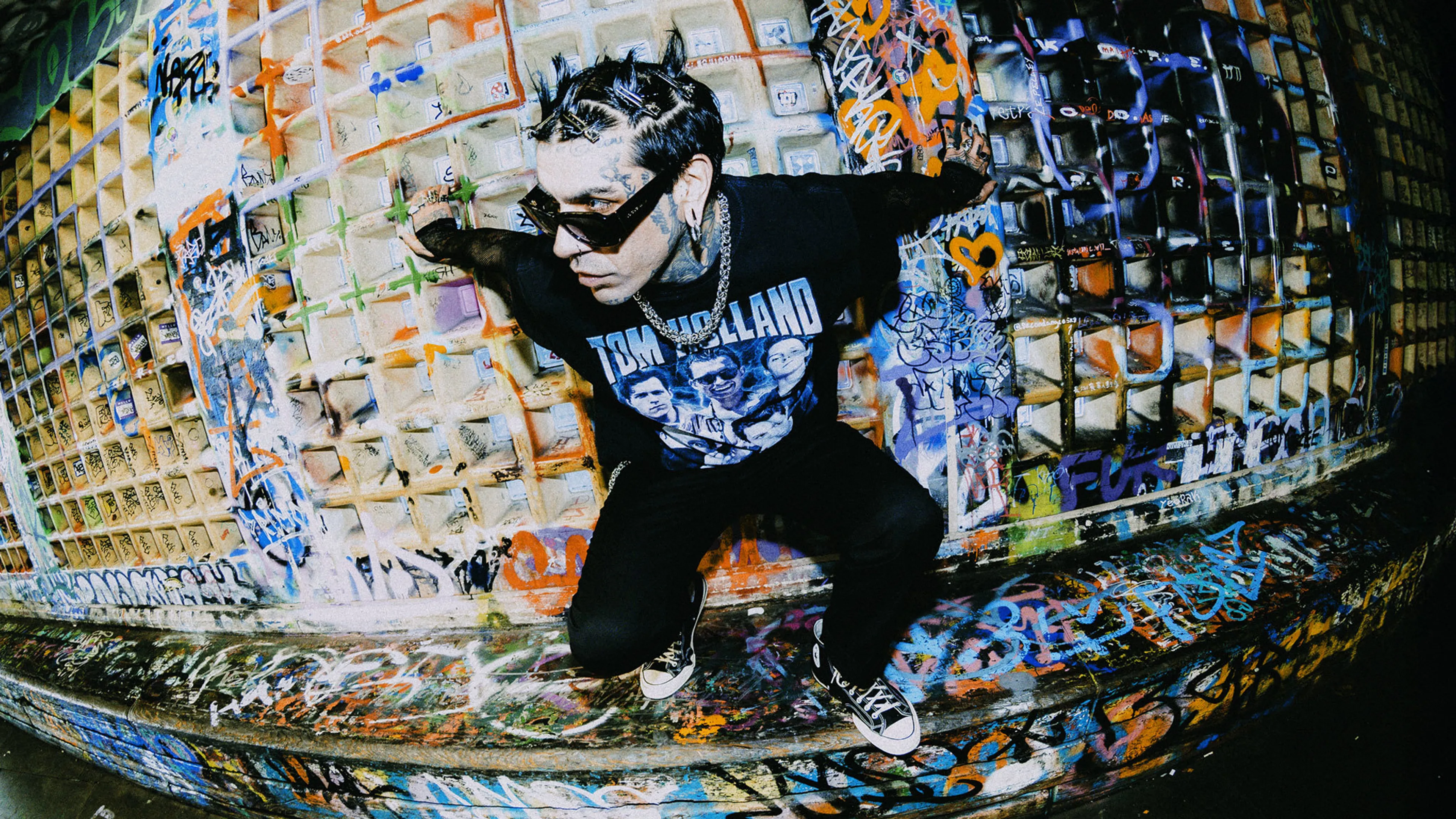 Ray Noir faces his demons on new single Temptation