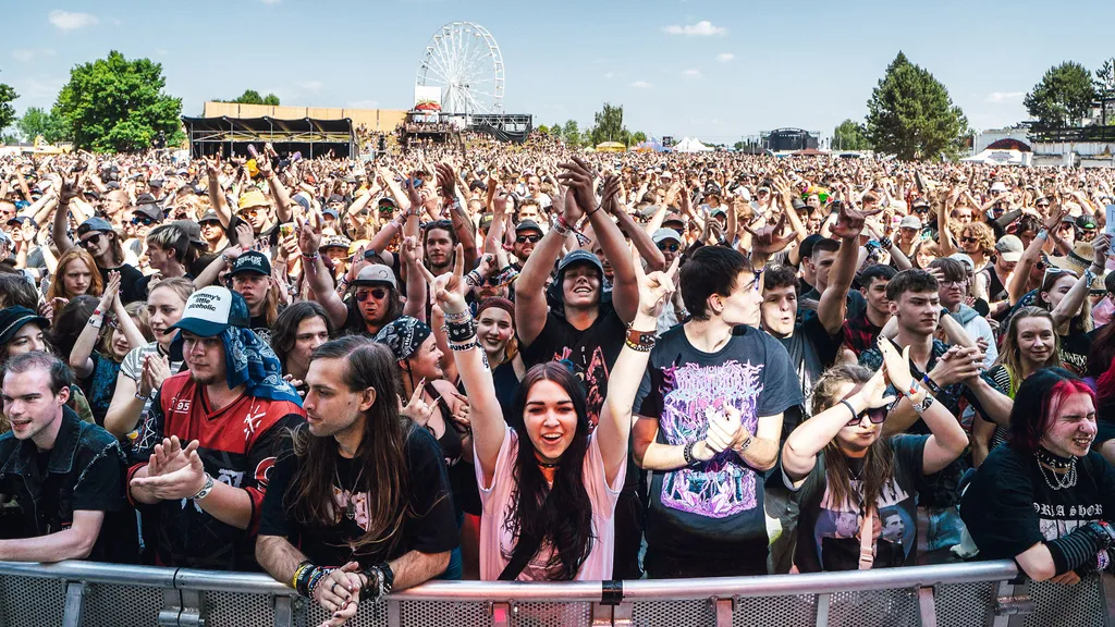 Rock for People 2026 live promo fans crowd credit Vypsana Fixa