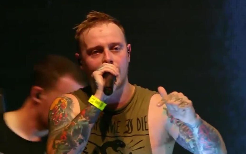 Architects’ Sam Carter Tells Groping Crowd Member: F*ck Off, And Don’t Come Back