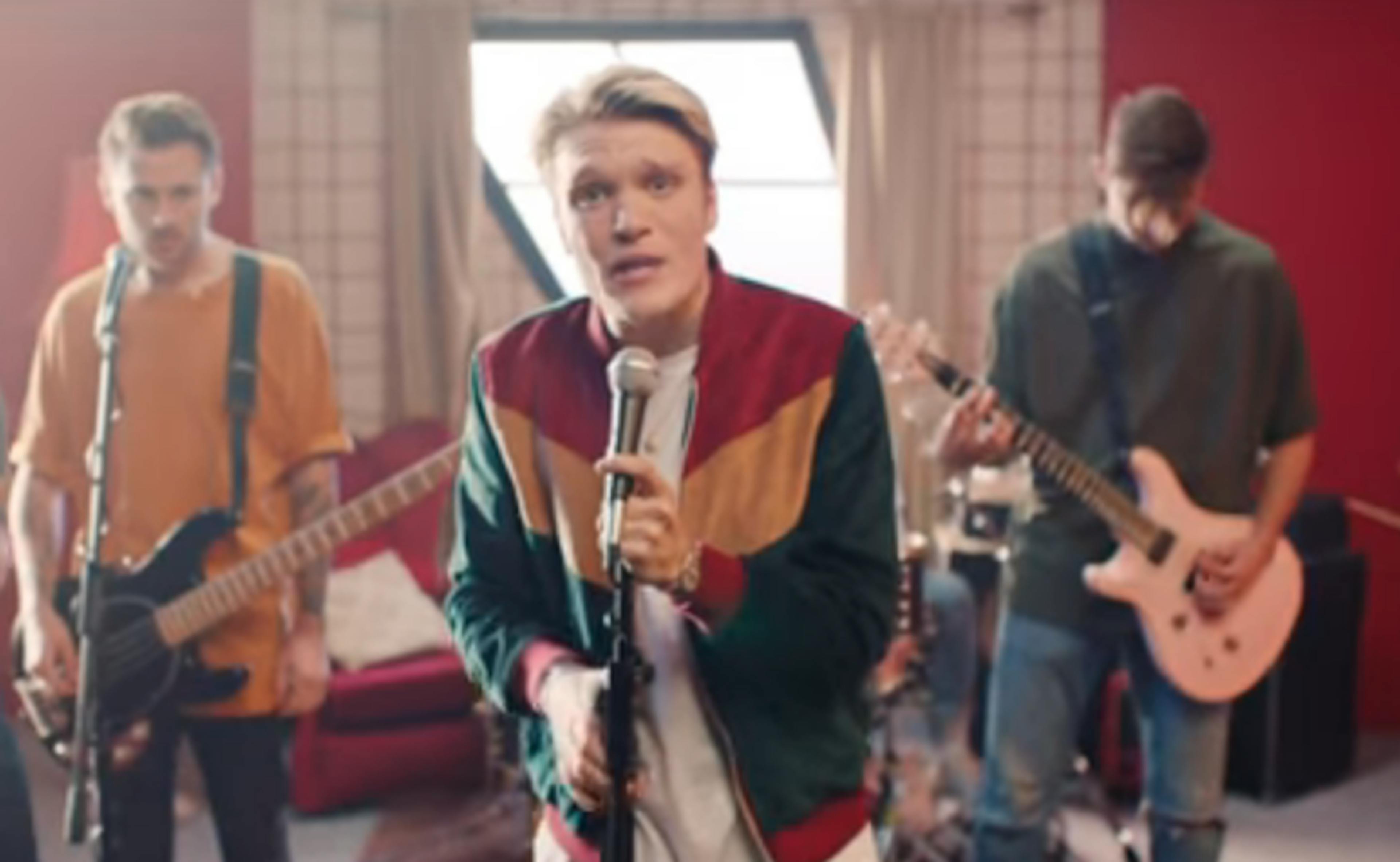 Check Out Neck Deep's New Video For Parachute