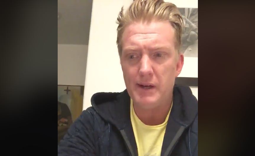 Queens Of The Stone Age's Josh Homme Apologises For Being A "Total Dick"