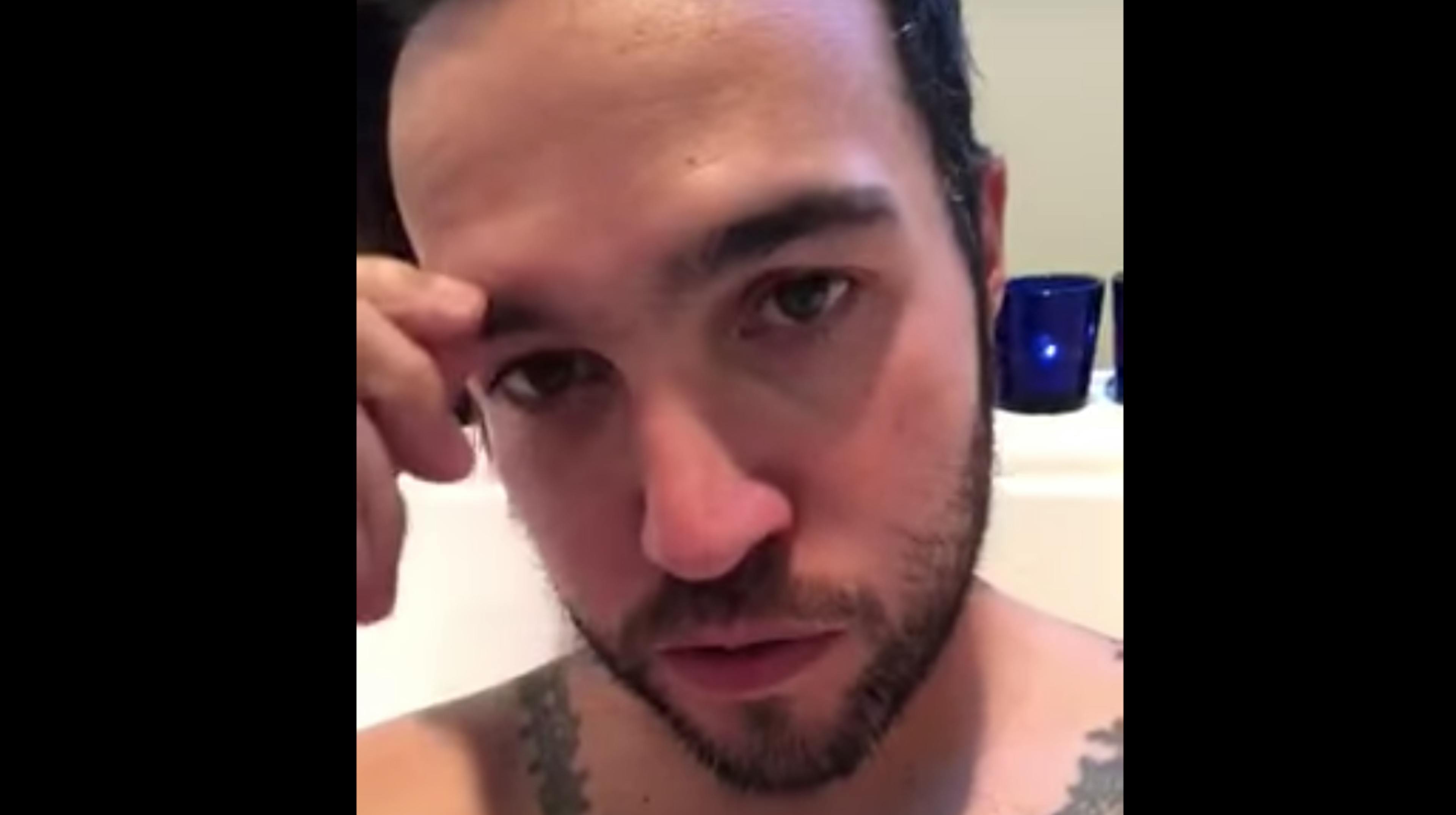 Watch Pete Wentz Answer Questions In A Bubble Bath