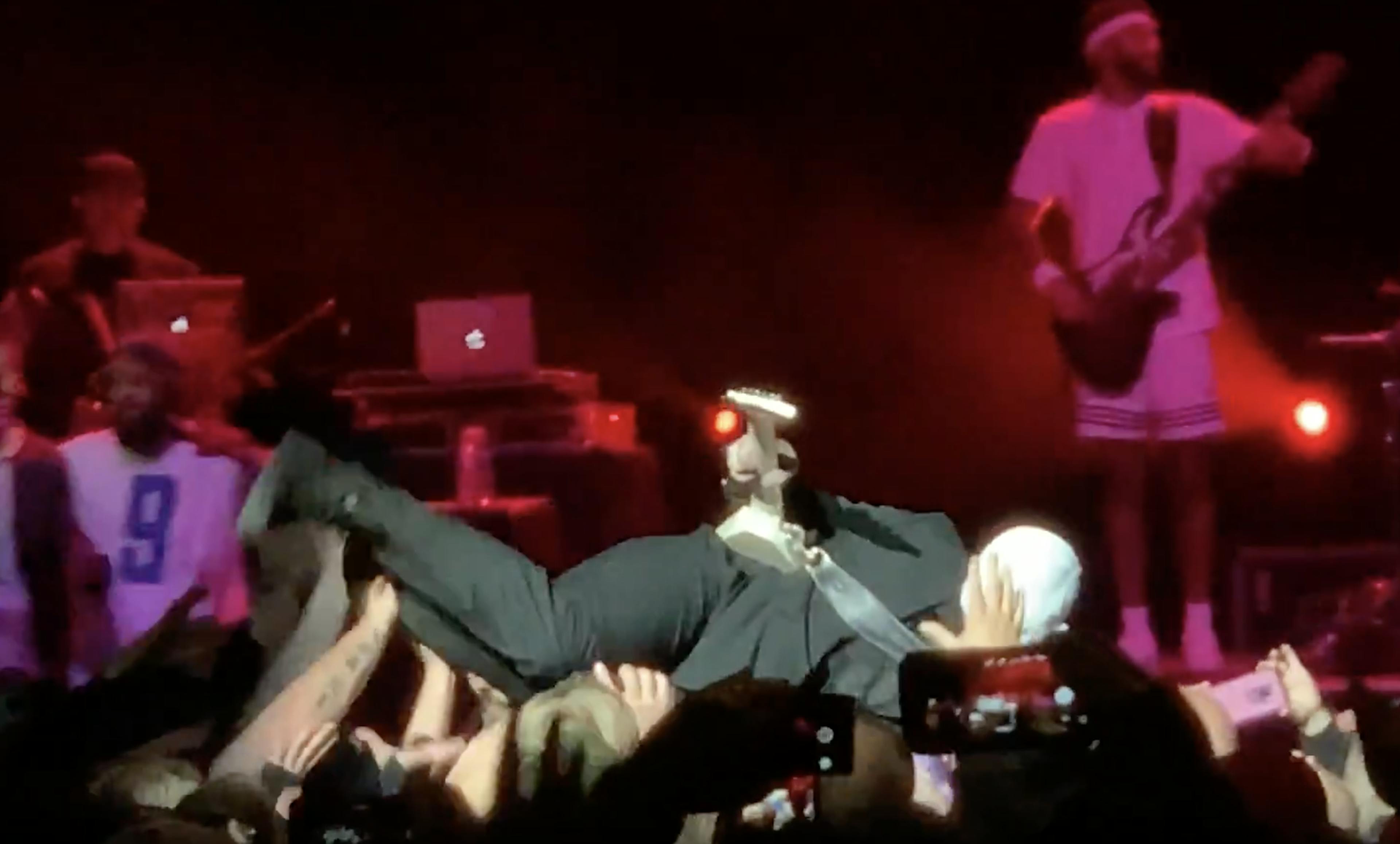 Wes Borland Gets Lost In The Mosh At A Limp Bizkit Show