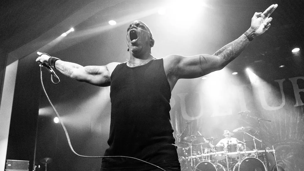 Sepultura live 2025 header credit Chris Bethell