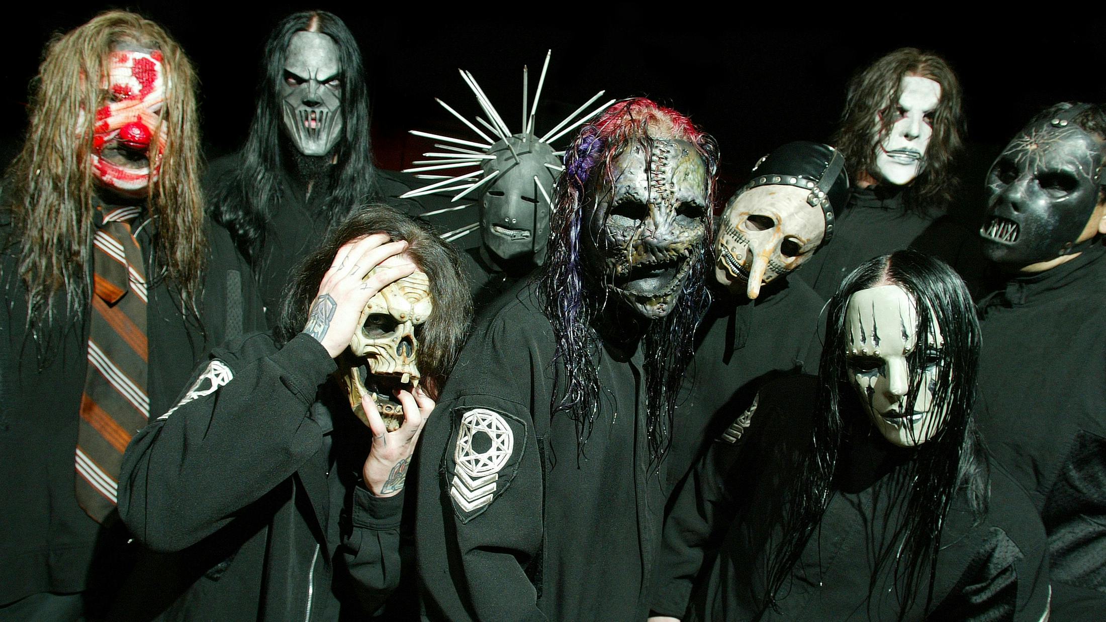 Slipknot’s Psychosocial Played Through A Christmas Light Show
