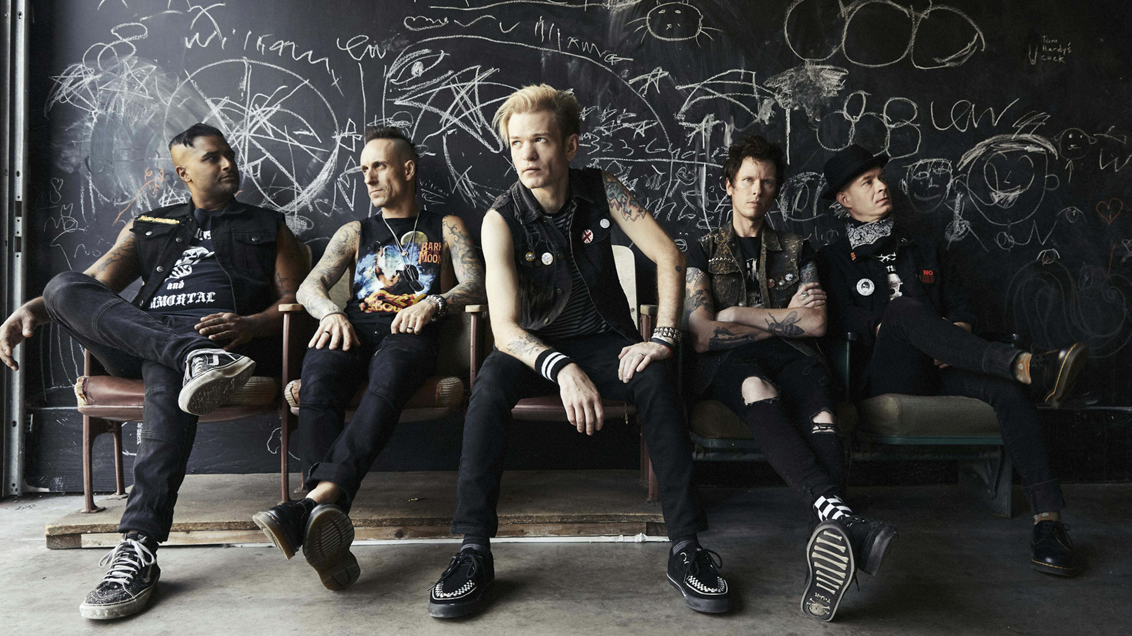 Deryck Whibley: “Heaven :x: Hell is the best Sum 41 record we’ve made”
