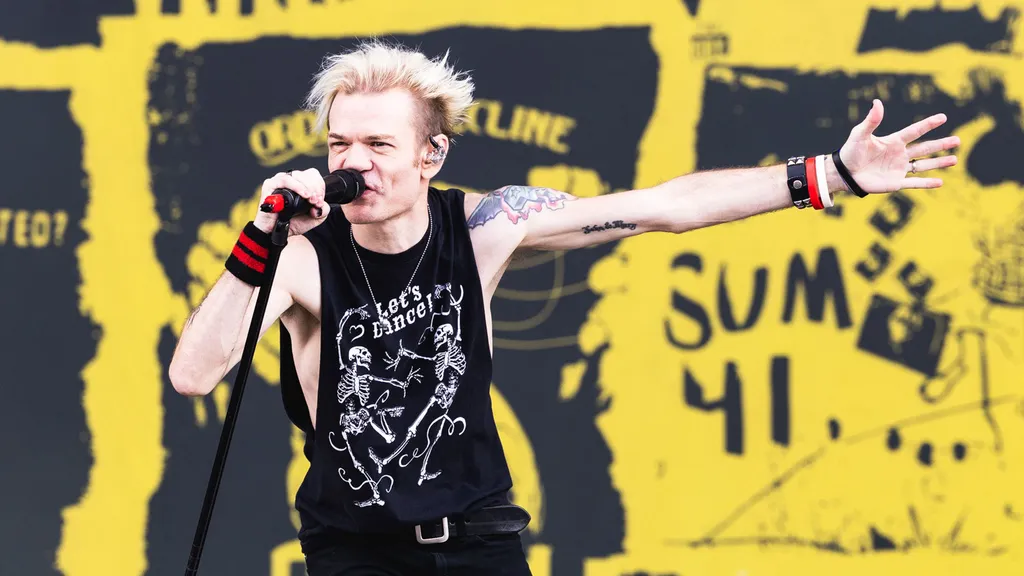 Sum 41 Download Festival 2024 live Deryck header credit Jenn Five