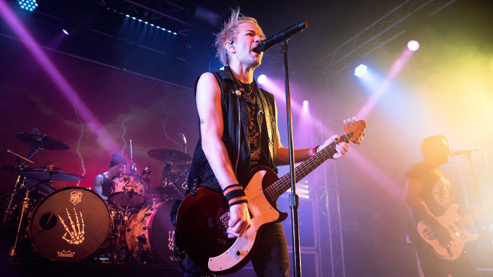 Sum 41’s Deryck Whibley shares health update: “I’m still bed ridden… I’m in the best hands and am on the right medicine”