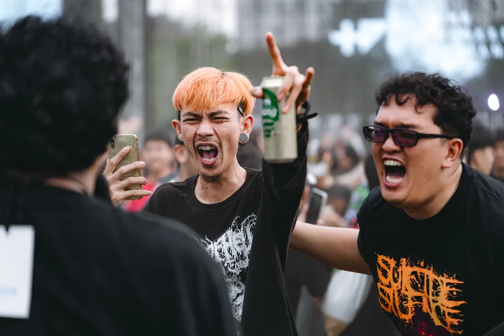 THE DARKEST ROMANCE ROCK ALARM 20264