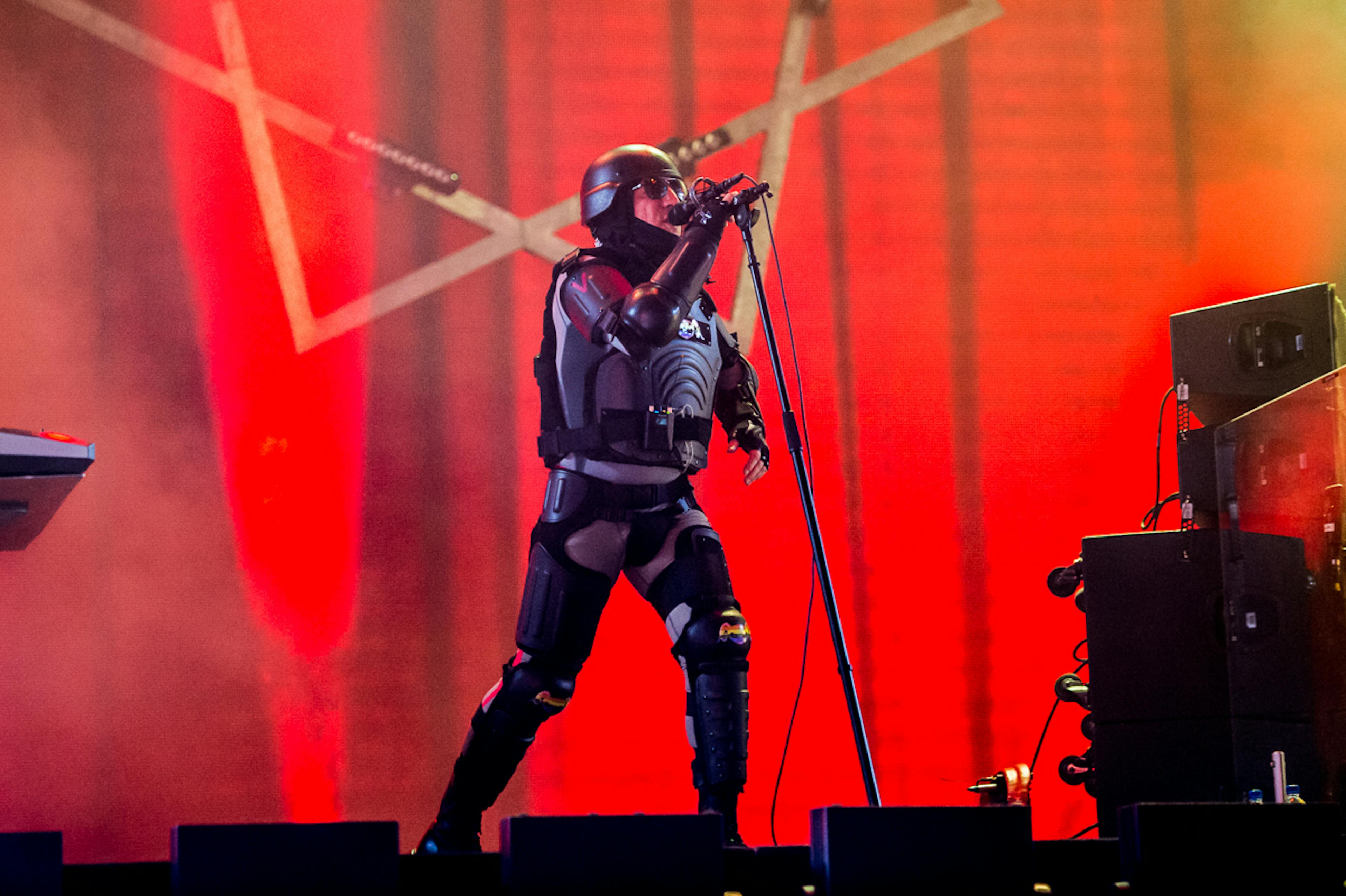 Maynard James Keenan Suffering With "Lung Damage" After COVID-19