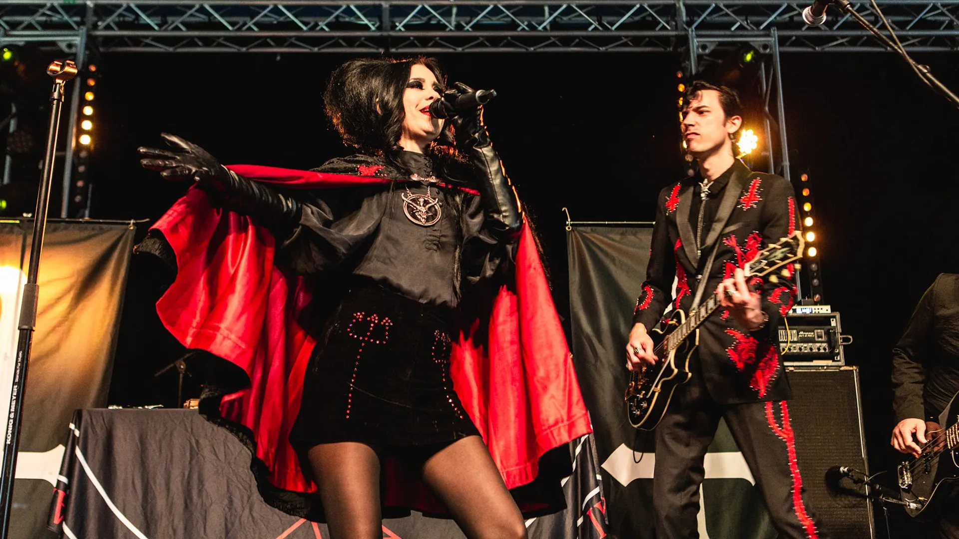 Twin Temple invite you to “release the boring shackles of… Kerrang!