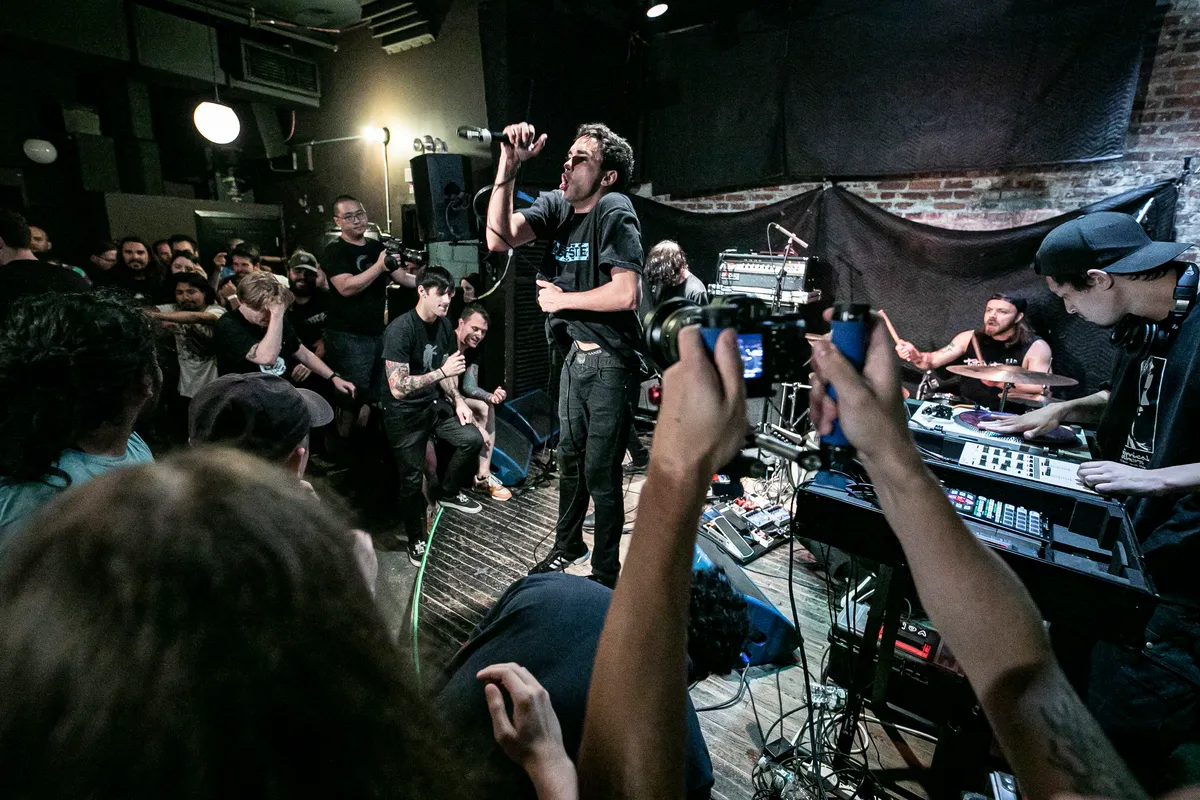 Tomorrow: Watch Vein Demolish A Tiny Brooklyn Dive Bar | Kerrang!