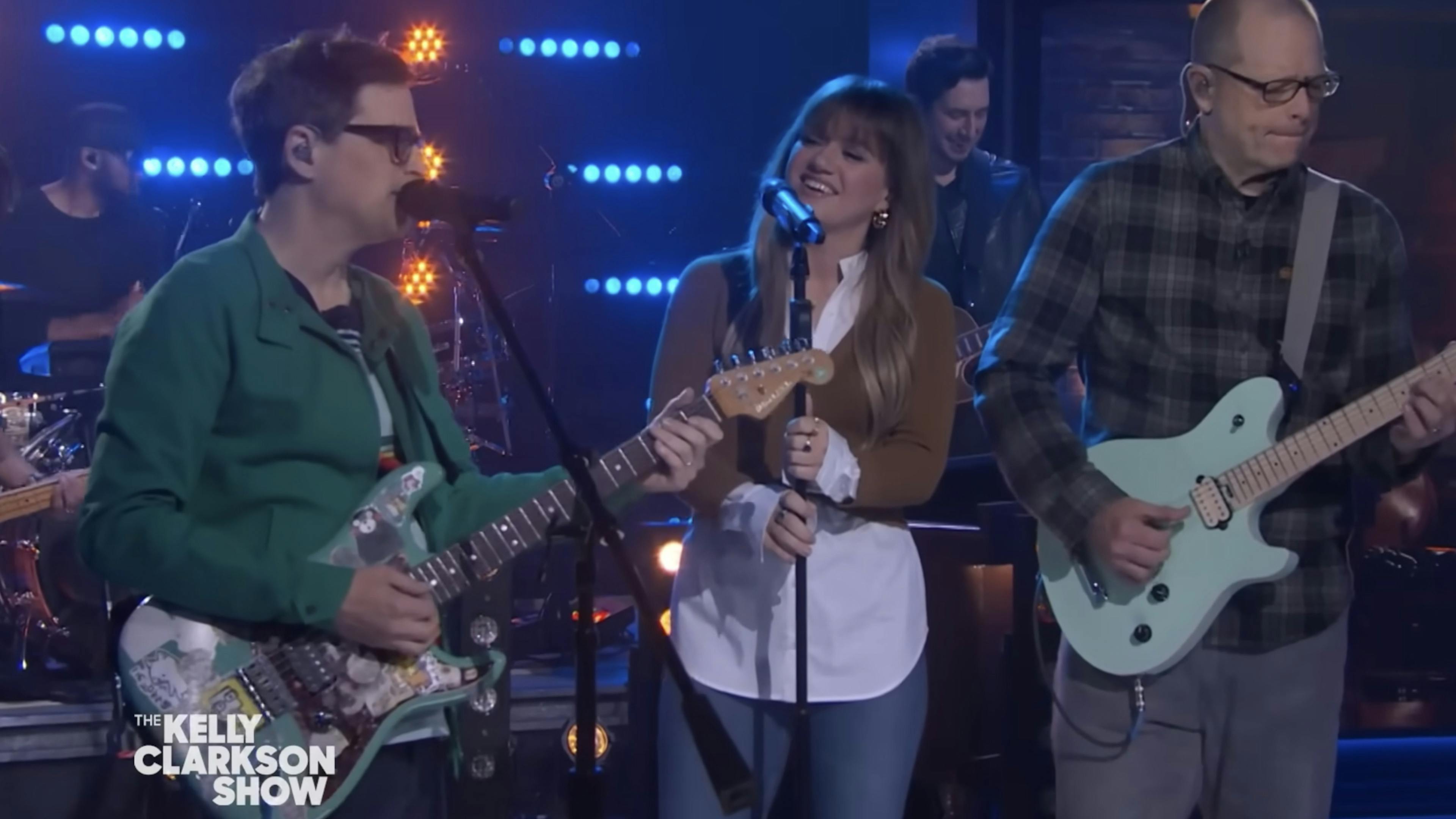 Watch Kelly Clarkson perform Say It Ain’t So with Weezer