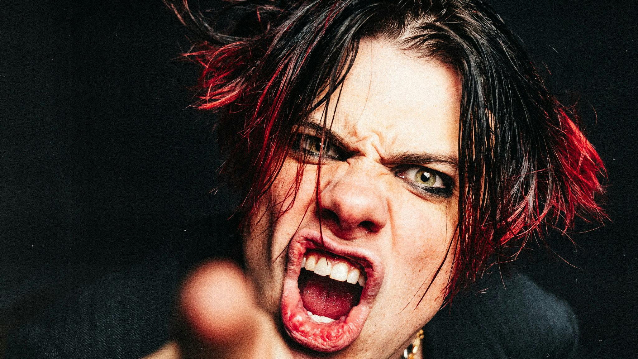 YUNGBLUD announces UK arena tour with Neck Deep