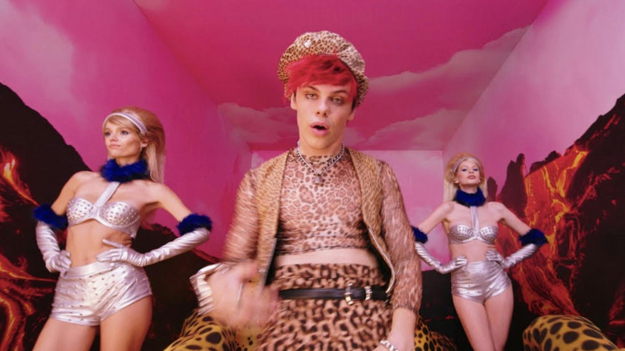 Watch YUNGBLUD's New Video for Cotton Candy