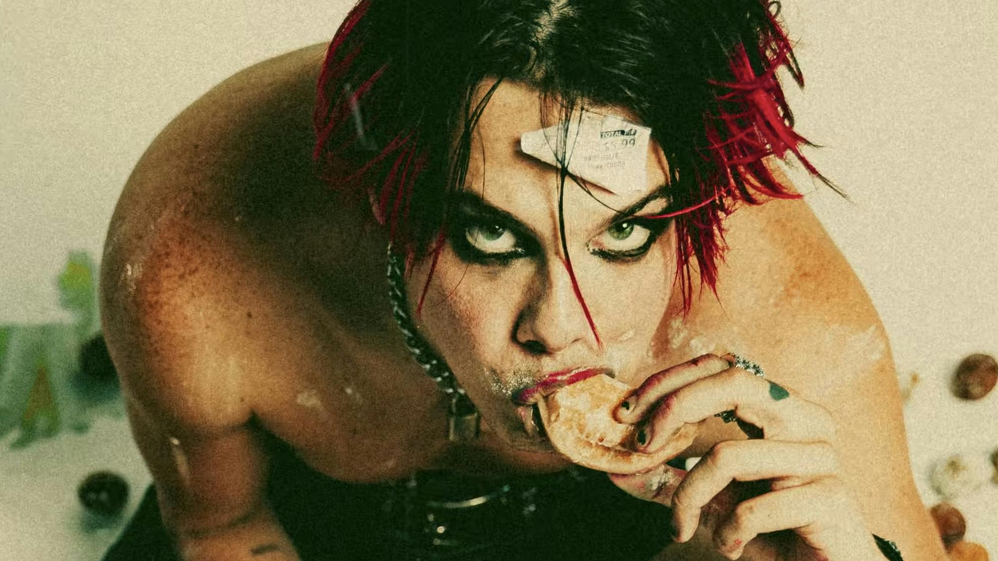 YUNGBLUD confirms "biggest shows yet" on 2022 U.S. tour; Palaye Royale to support