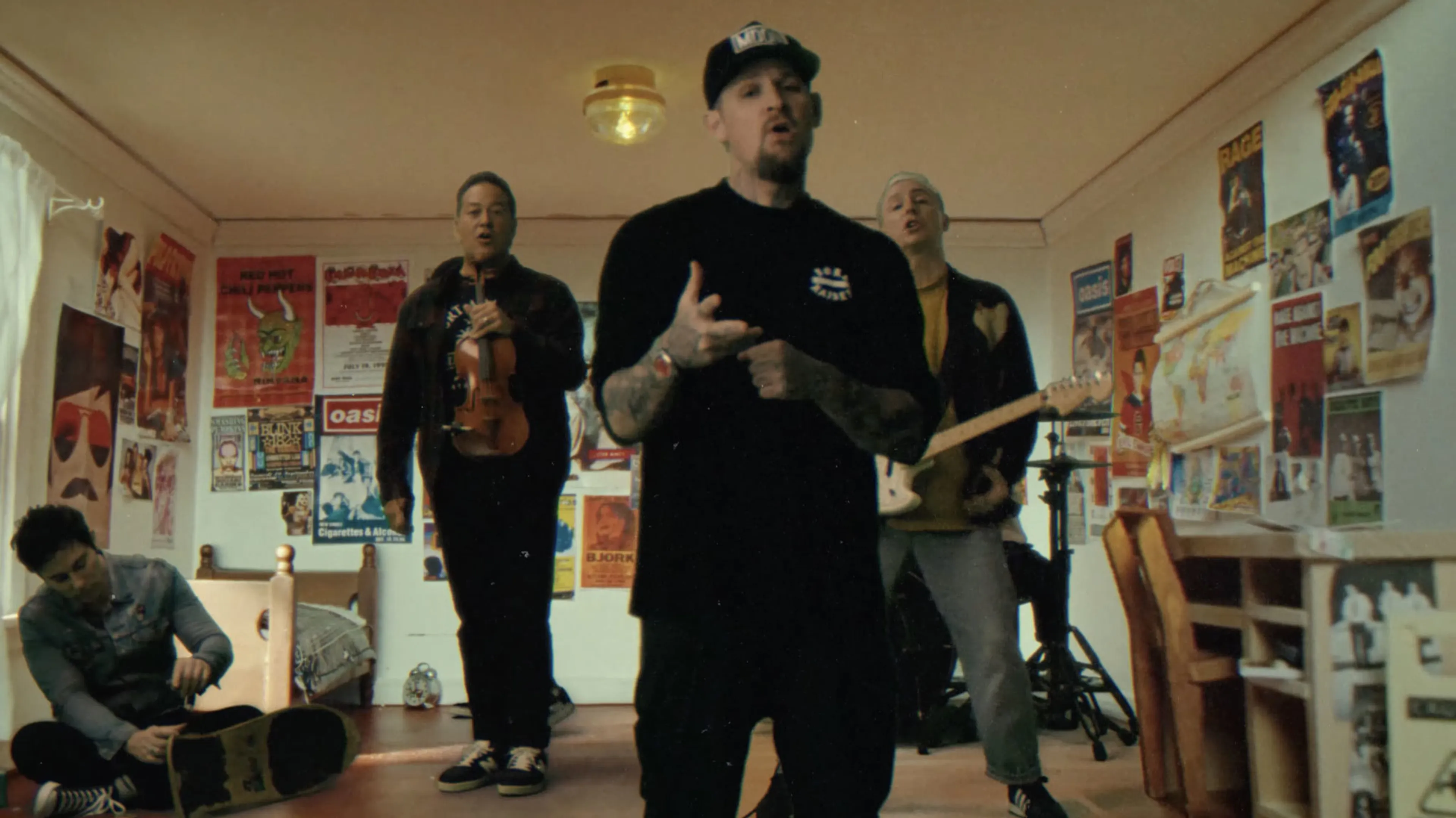 Yellowcard team up with Good Charlotte for new version of Bedroom Posters