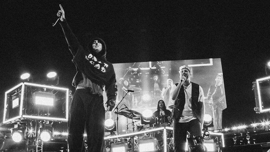 You Me At Six Oli Sykes Bite My Tongue