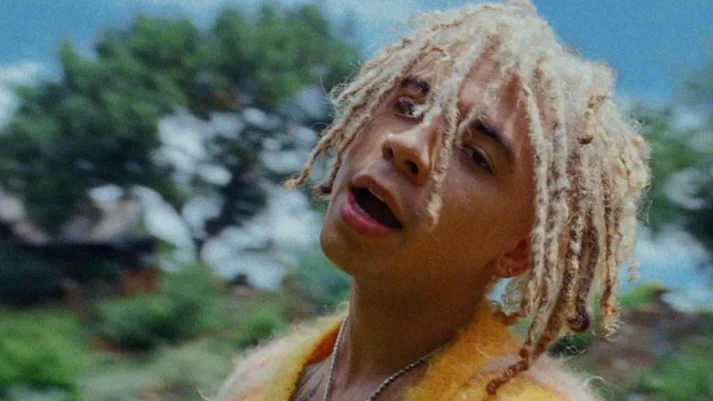 Iann dior Live Fast Die Numb video header