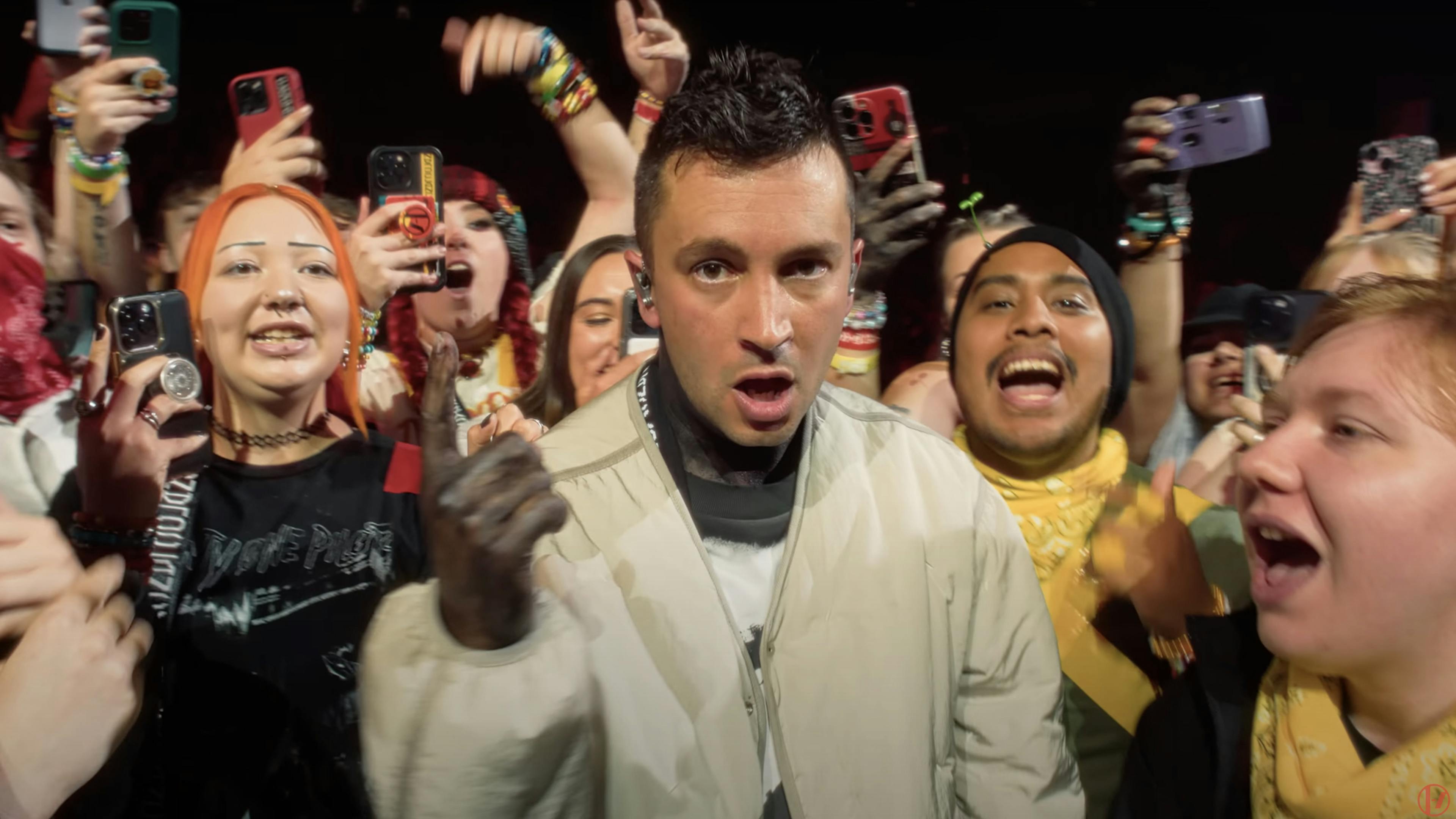 Watch twenty one pilots’ new concert film video for Routines In The Night