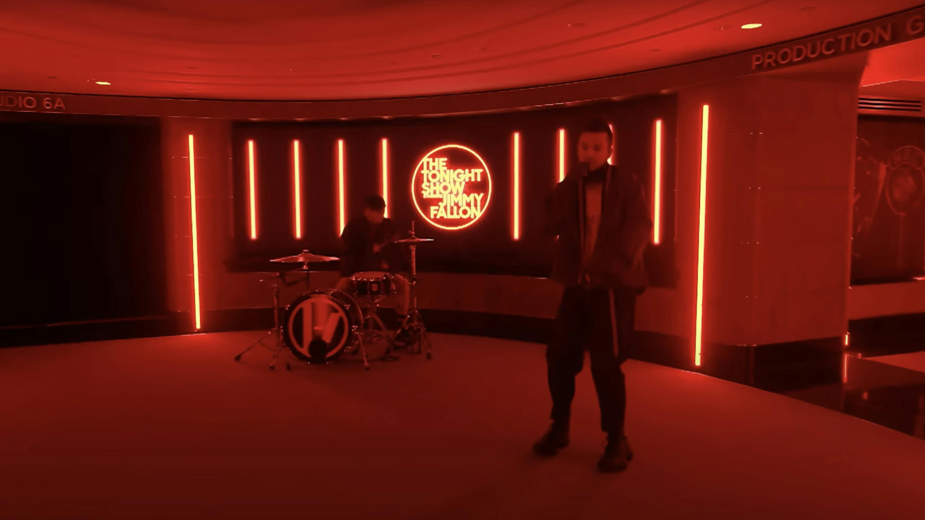 See twenty one pilots take a tour of The Tonight Show studio during last night’s performance