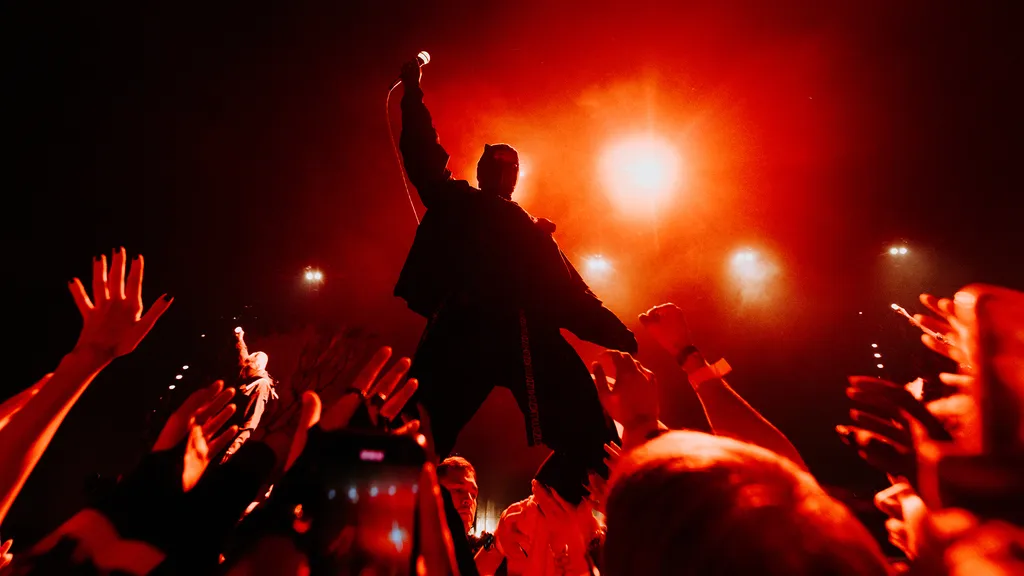 twenty one pilots Josh Dun Tyler Joseph April 2025 credit Mason Castillo