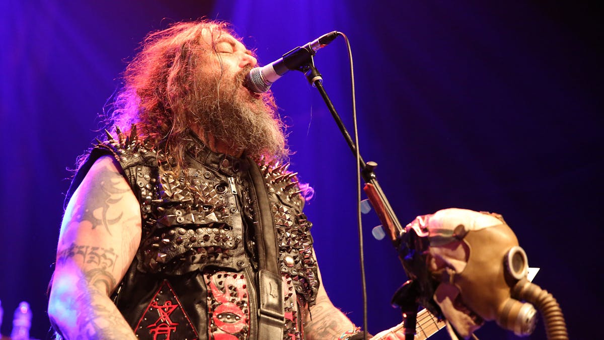 Soulfly Bring A Storm Of Metal Positivity To Nyc Kerrang